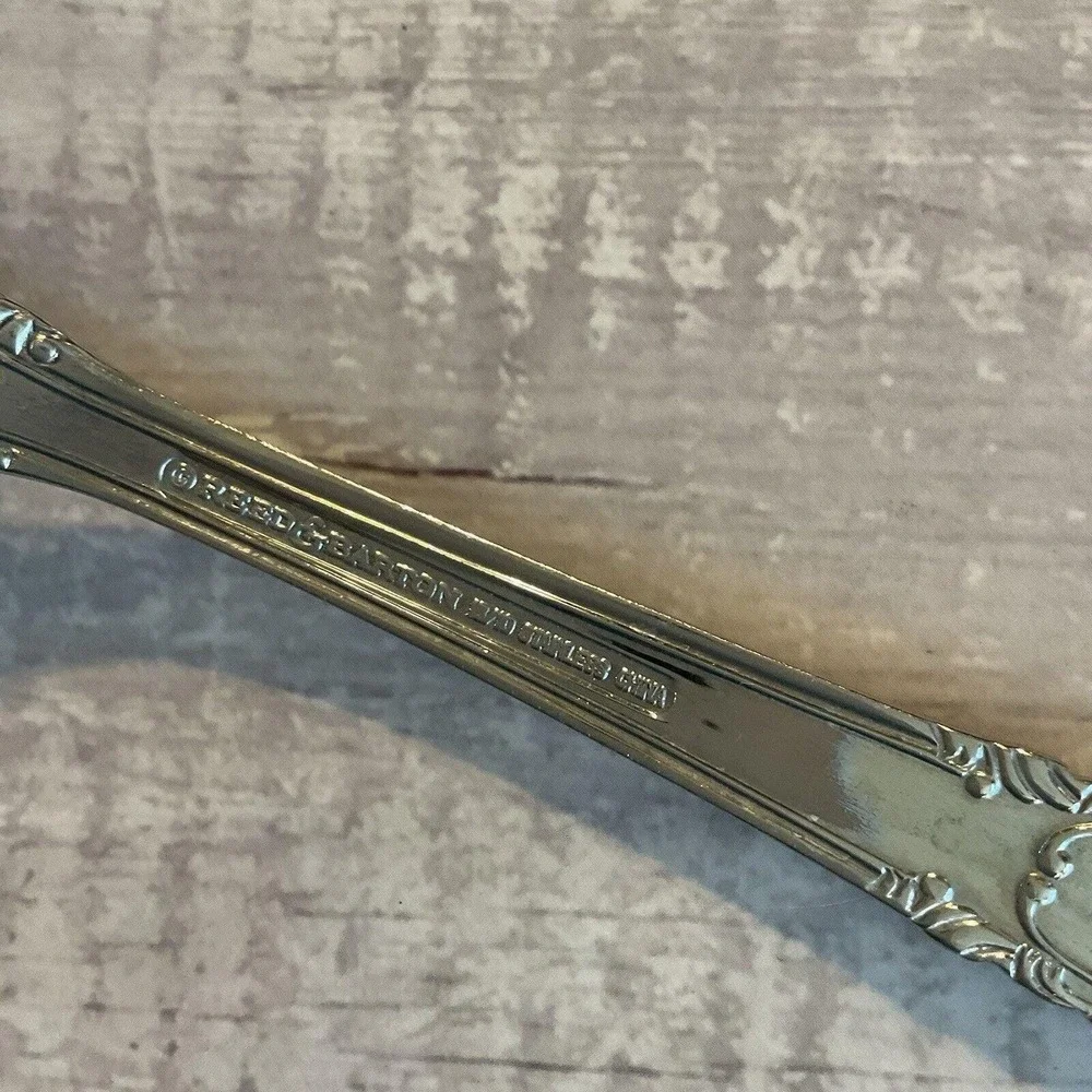 Reed & Barton Stainless Flatware Renaissance Serving Spoon Tablespoon